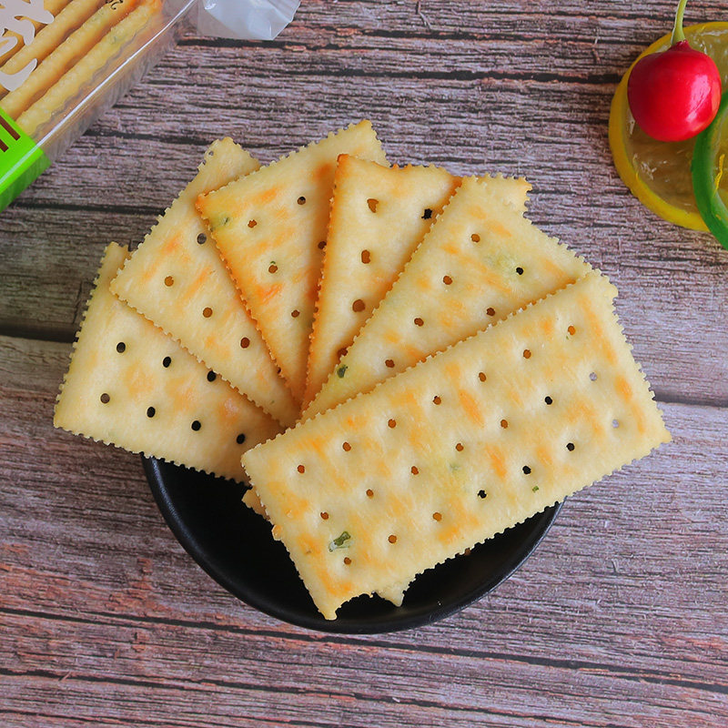 1袋约9片无添加蔗糖咸味糖精苏打梳打饼干中老年韧性饼干