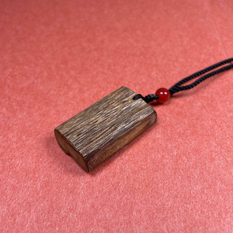大汉九鼎沉香香木无事牌素加里曼丹吊坠木雕随形情侣项坠