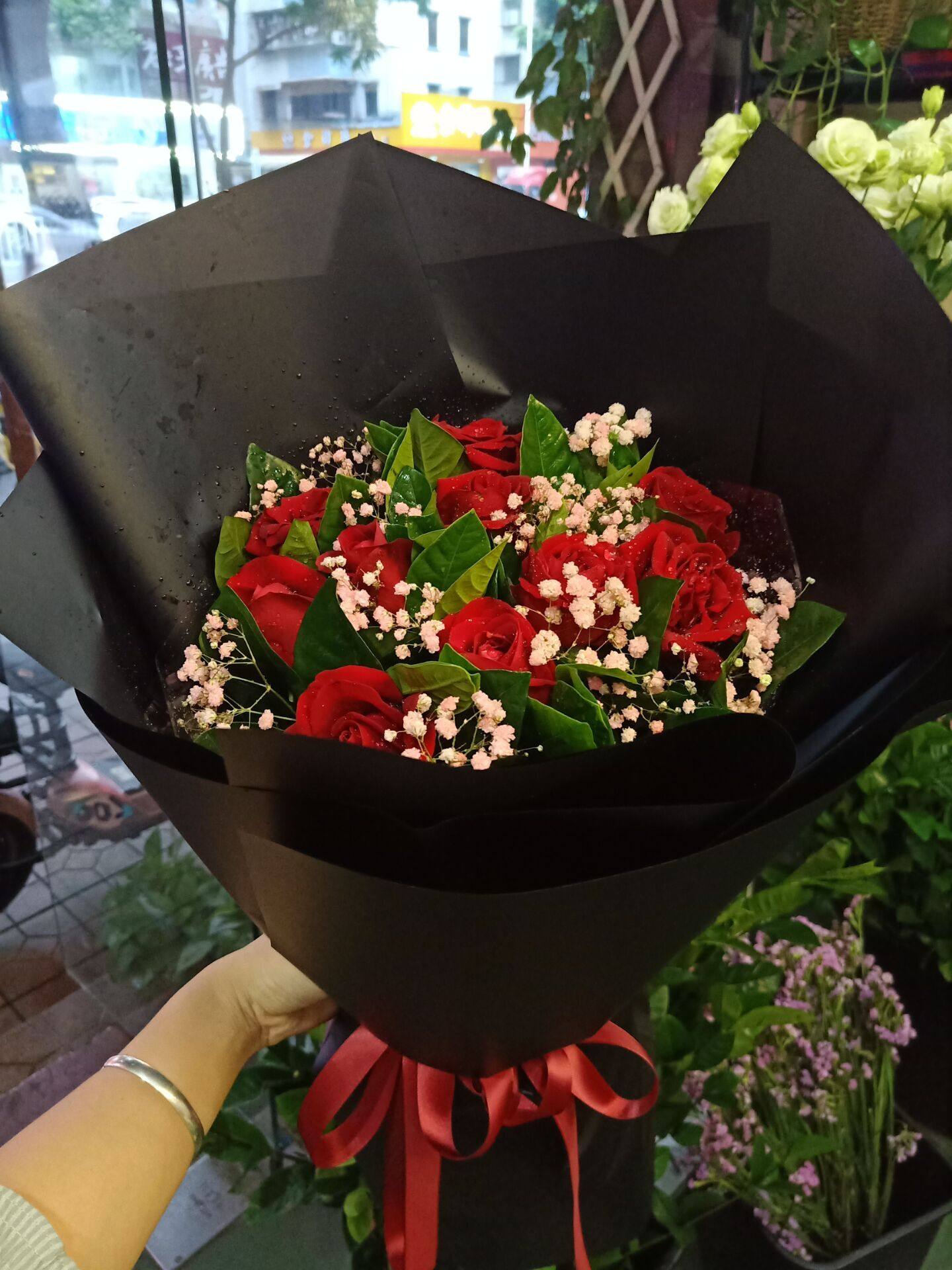 情人节花束红玫瑰香槟玫瑰鲜花速递同城花店送花花都区鲜花速递同城