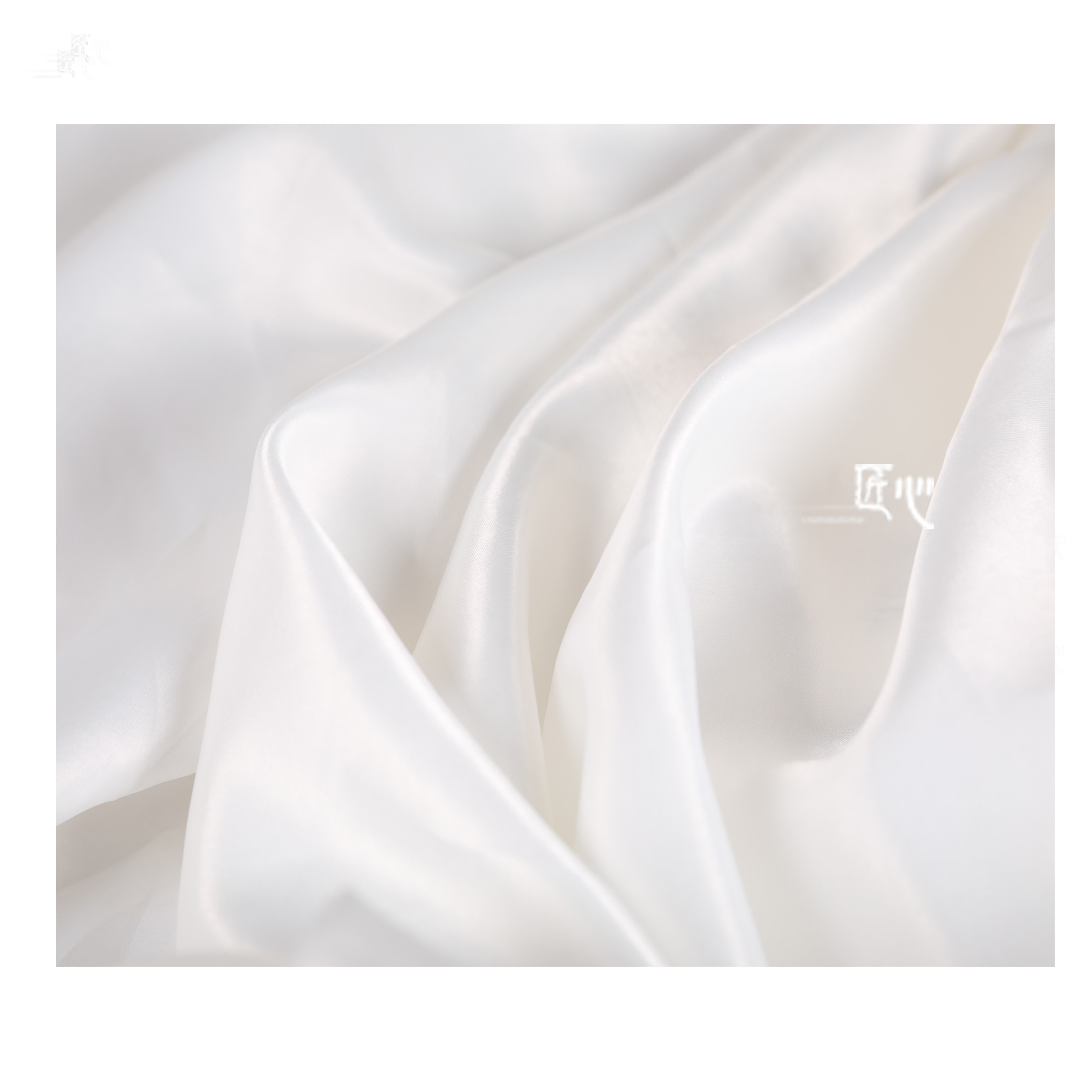 面料白色丝缎人造丝纤维素双绉秋季裙衫海绵垫