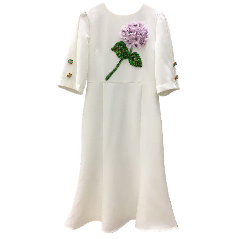 她折扣 女装 大牌新款显瘦气质优雅中袖连衣裙白色一枝花立体花瓣钻扣