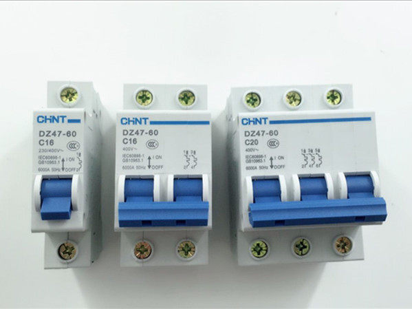 正泰断路器空开dz47-601p2p3p4p610a16202532a40a60a空气开关