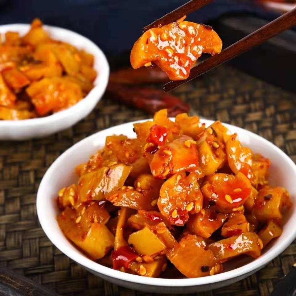 麻辣萝卜干酱五香干萝卜丁即食酱菜500g小包腌制