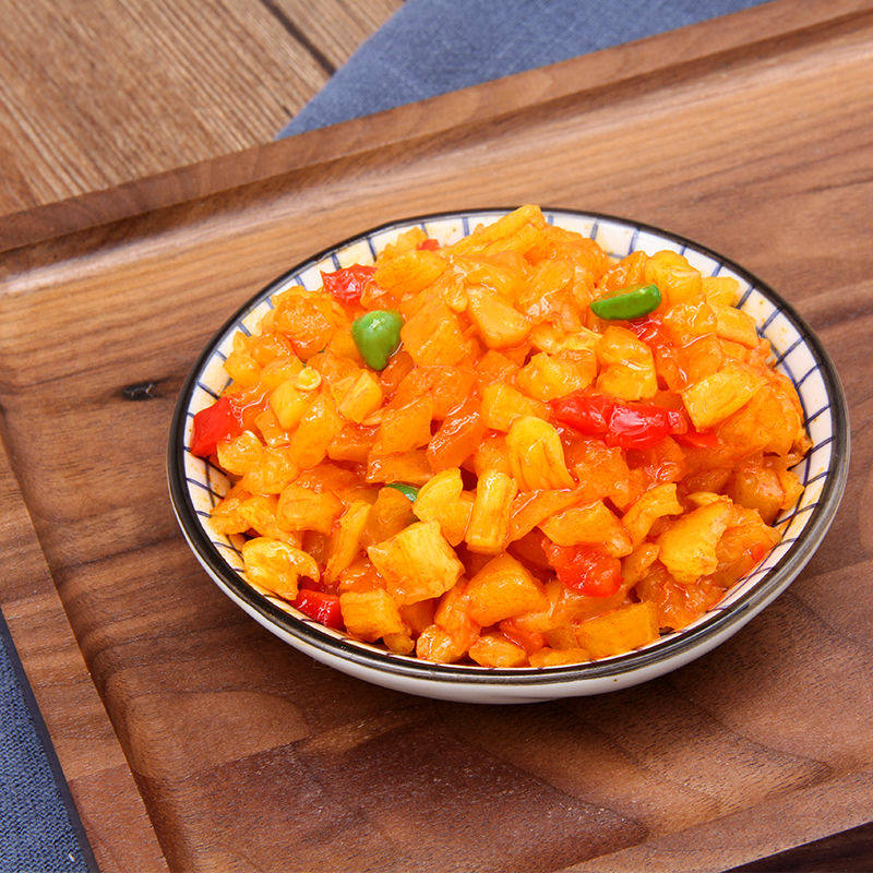 农家自制五仁酱丁萝卜咸菜微辣早餐开胃酱菜腌制