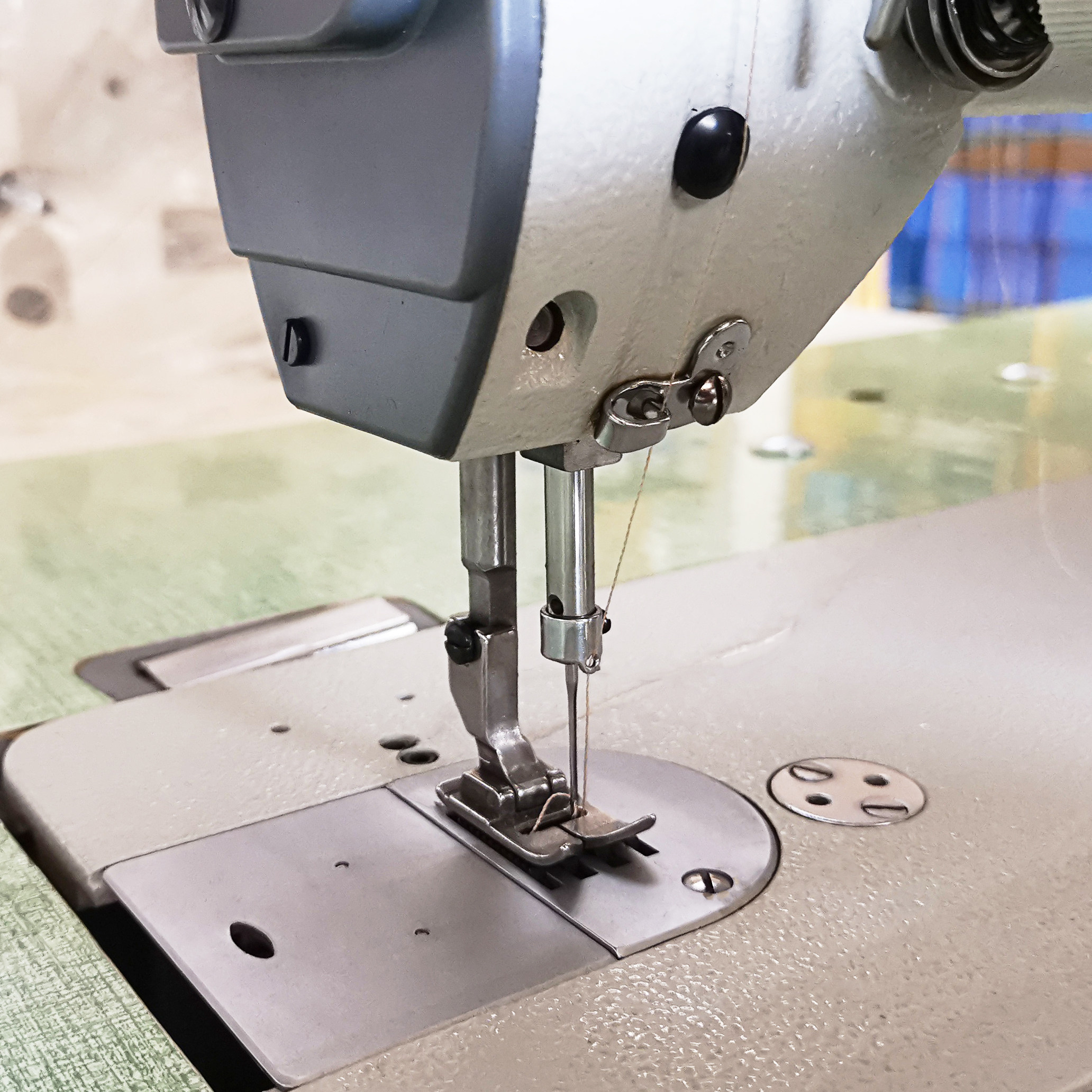 1530曲折缝自动供油大底梭车中厚人字车缝纫机