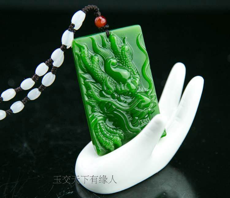 开光新疆和田碧玉霸气龙牌吊坠龙头龙爪玉牌颈饰