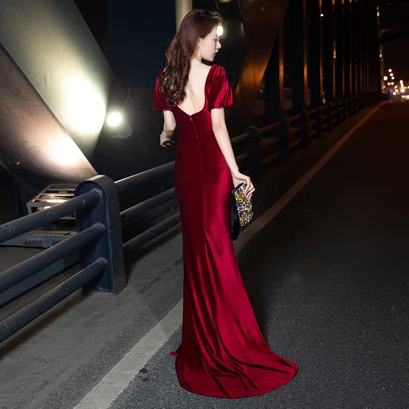 晚礼服裙女2020新款红色丝绒高开叉高端高级质感优雅气质年会宴会