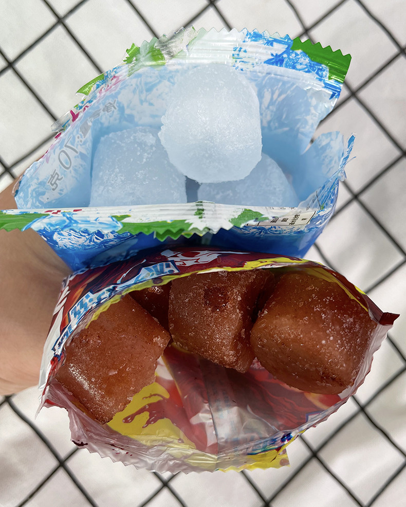 中原雪莲冰块可乐冰冰冰淇淋冰球老式饮品儿时冰淇淋