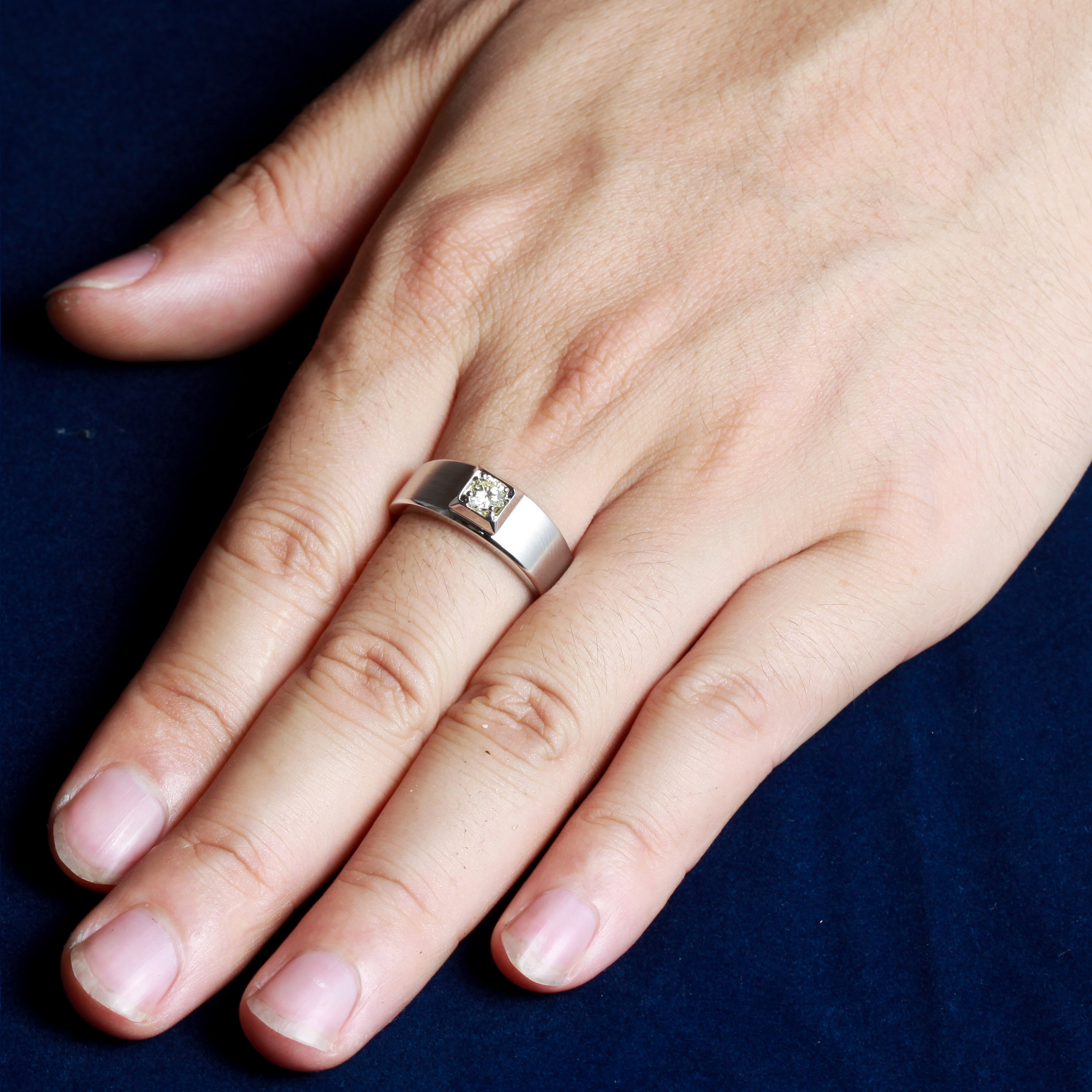 18k白金钻戒新款男戒铂金30分fg色南非男士钻戒正品结婚戒指环