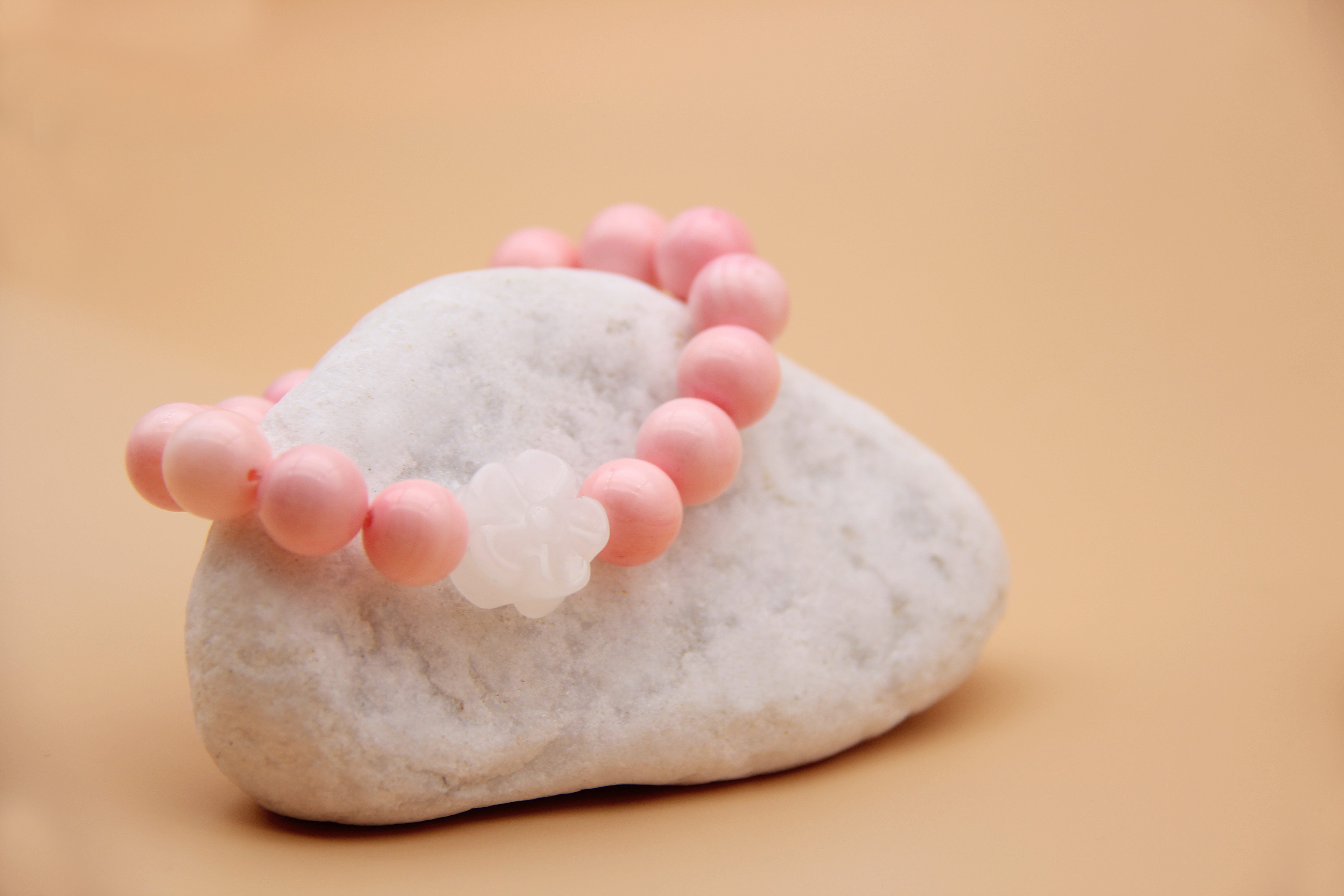 大西洋深海天然女王凤凰螺粉贝母贝贝胭脂新疆手链