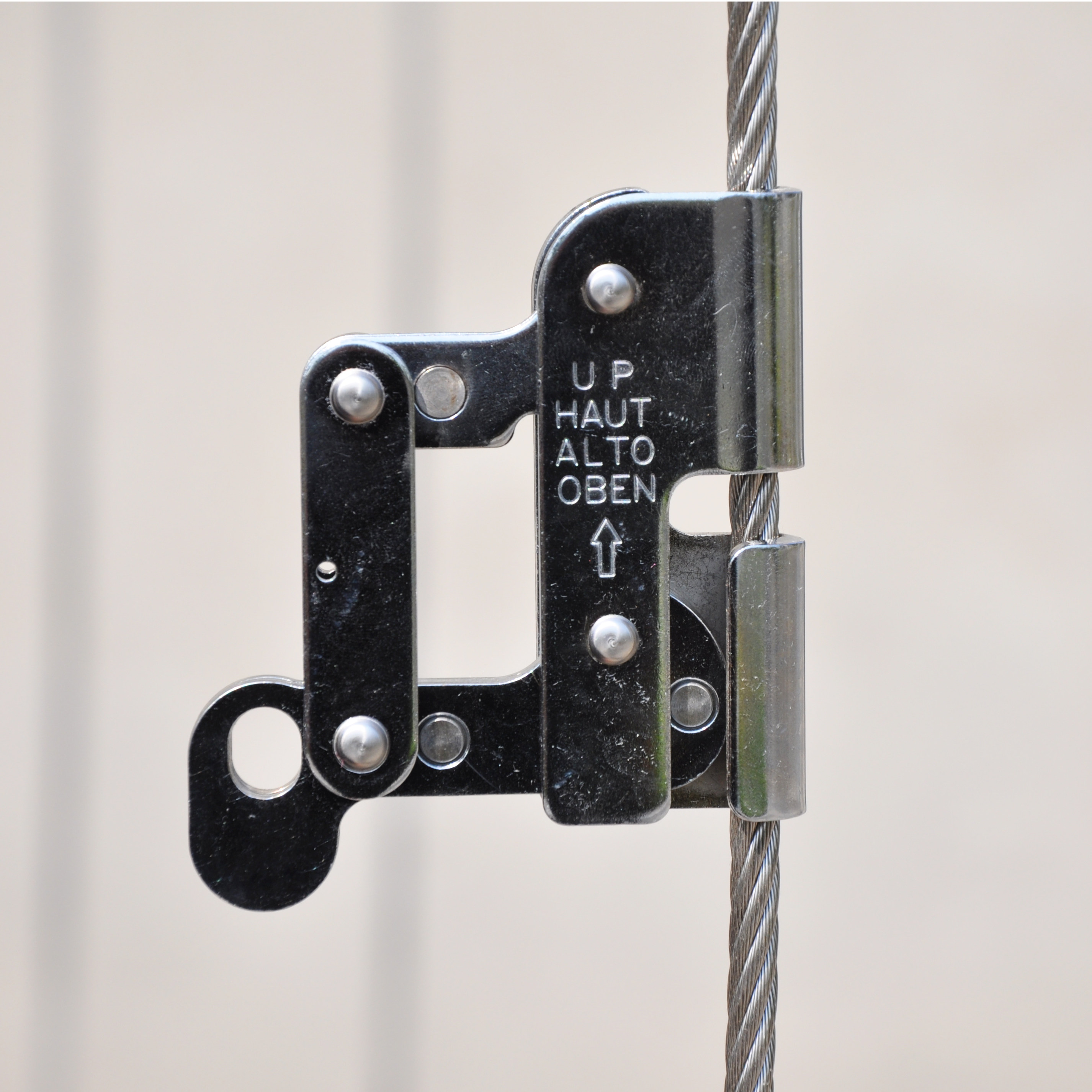 新品缓冲安装风电包风电绳器钢丝绳器抓防坠降器保护器