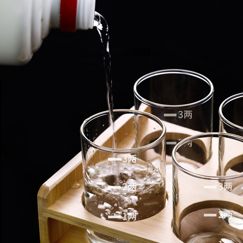 > 带刻度三两玻璃小酒杯白酒小号烈酒一口杯家用水晶酒具酒盅套装