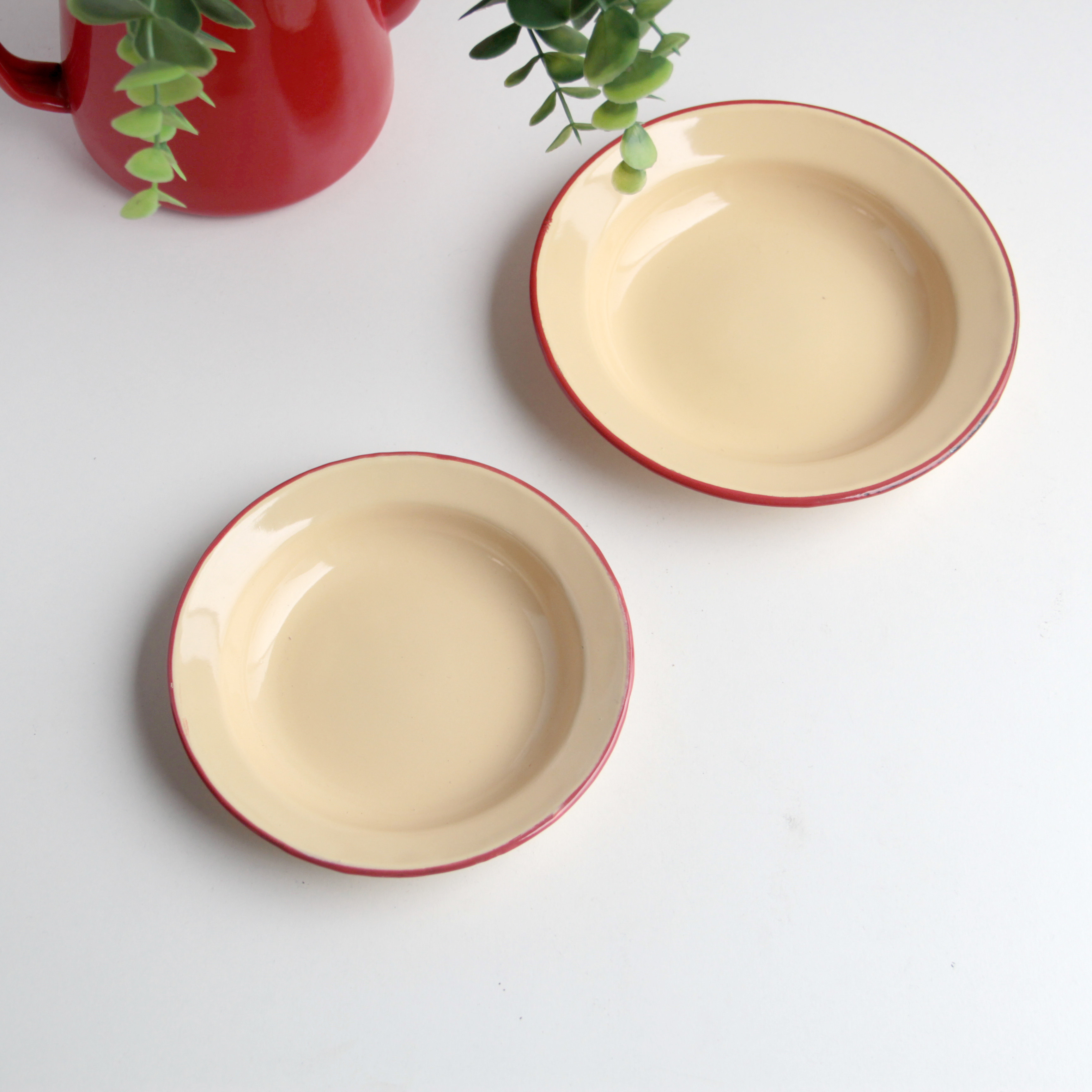 加厚搪瓷瓷盘碟菜盘油碟干碟圆形小吃怀旧餐厅盘