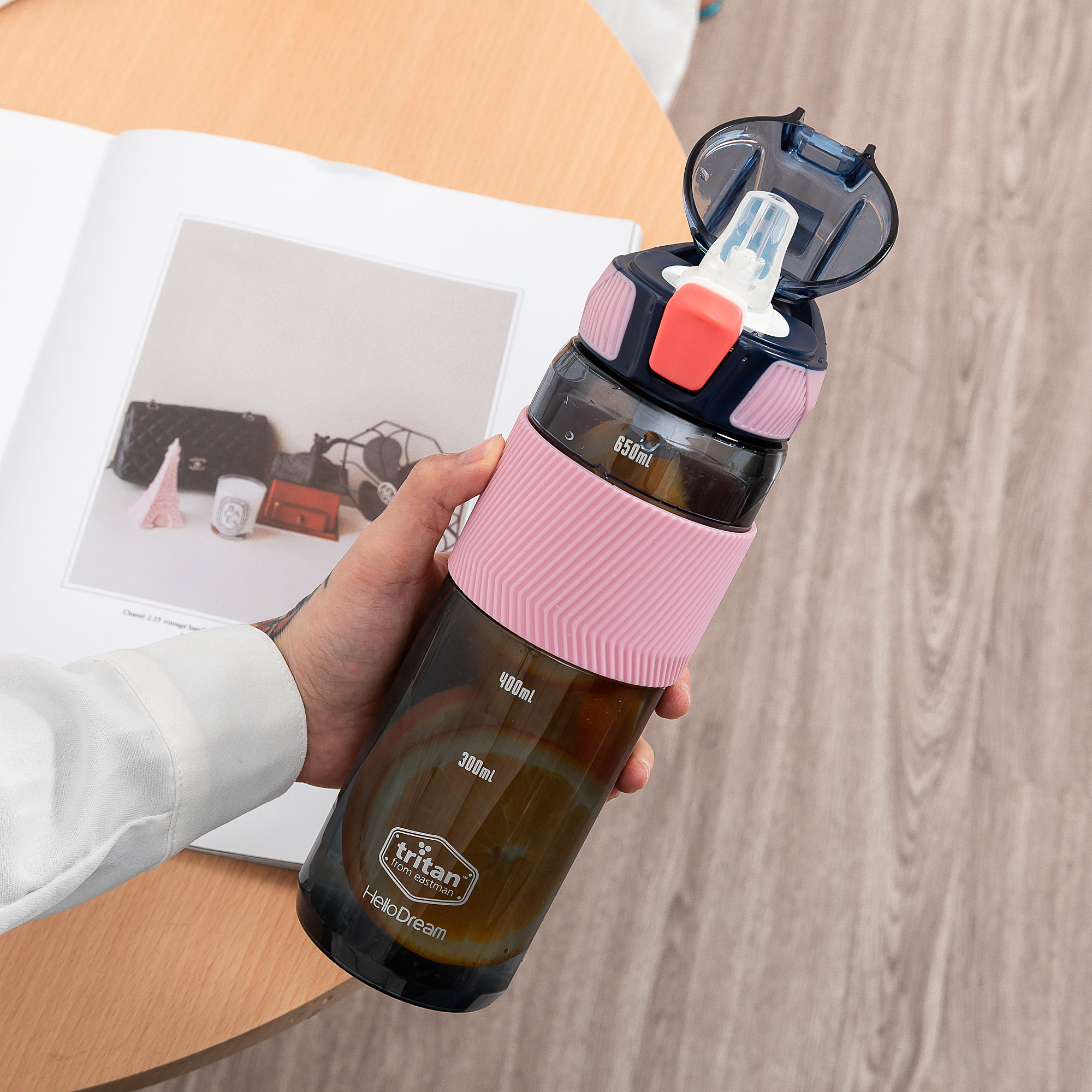 日系运动水杯简约健身便携塑料杯高颜值大容量吸管杯