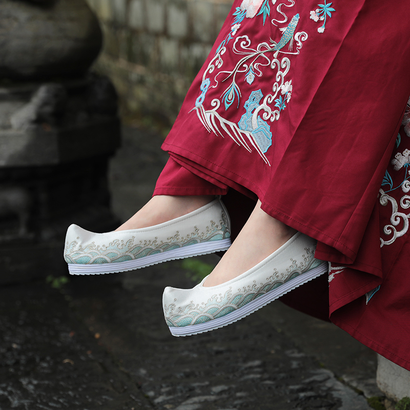 汉服鞋子翘头履小雅鹿鸣社绣花鞋女中国风平底百搭配马面古代风鞋