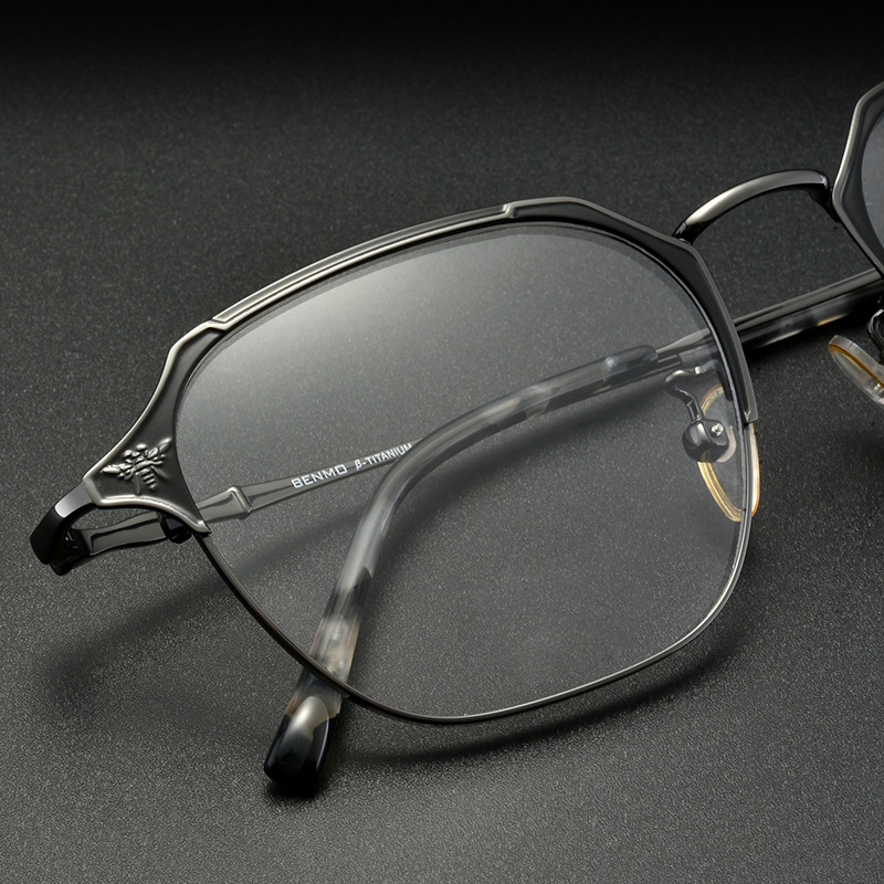 纯钛蓝光远近三用焦点抗疲劳老花镜自动调节度数老花镜