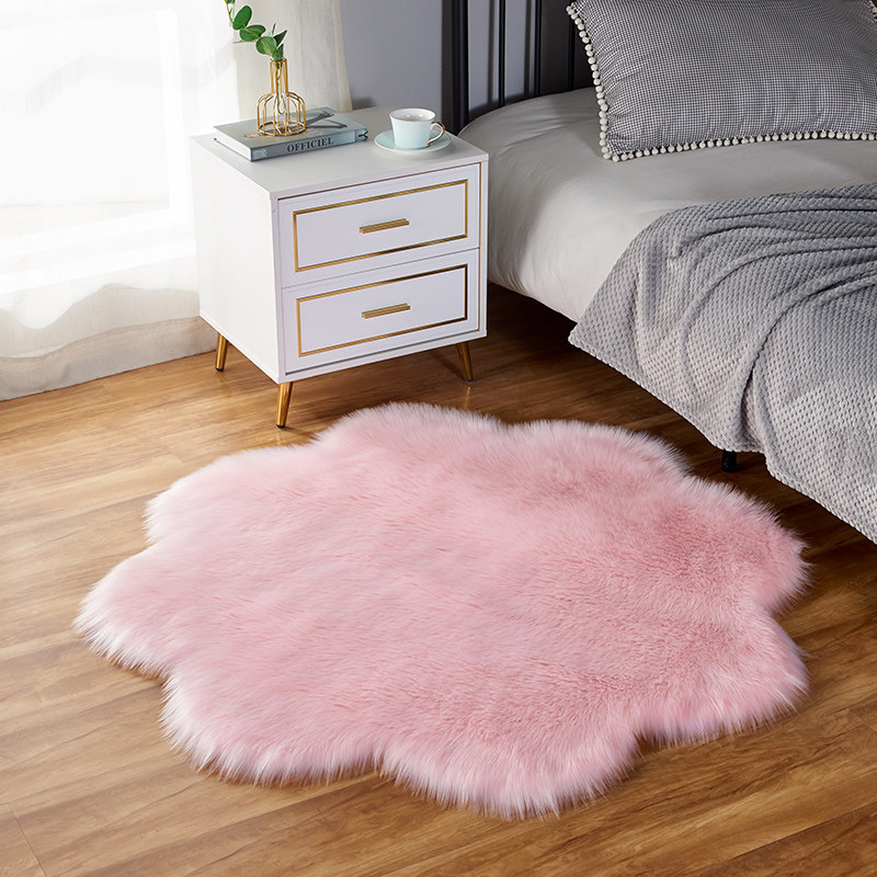 毛绒地毯花瓣瓣形卧室床边毯床少女北欧异形地毯
