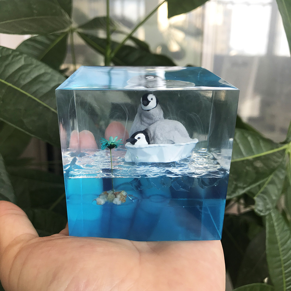 海洋生物滴胶成品工艺品小企鹅文创产品树脂玩具玩具车创意礼品