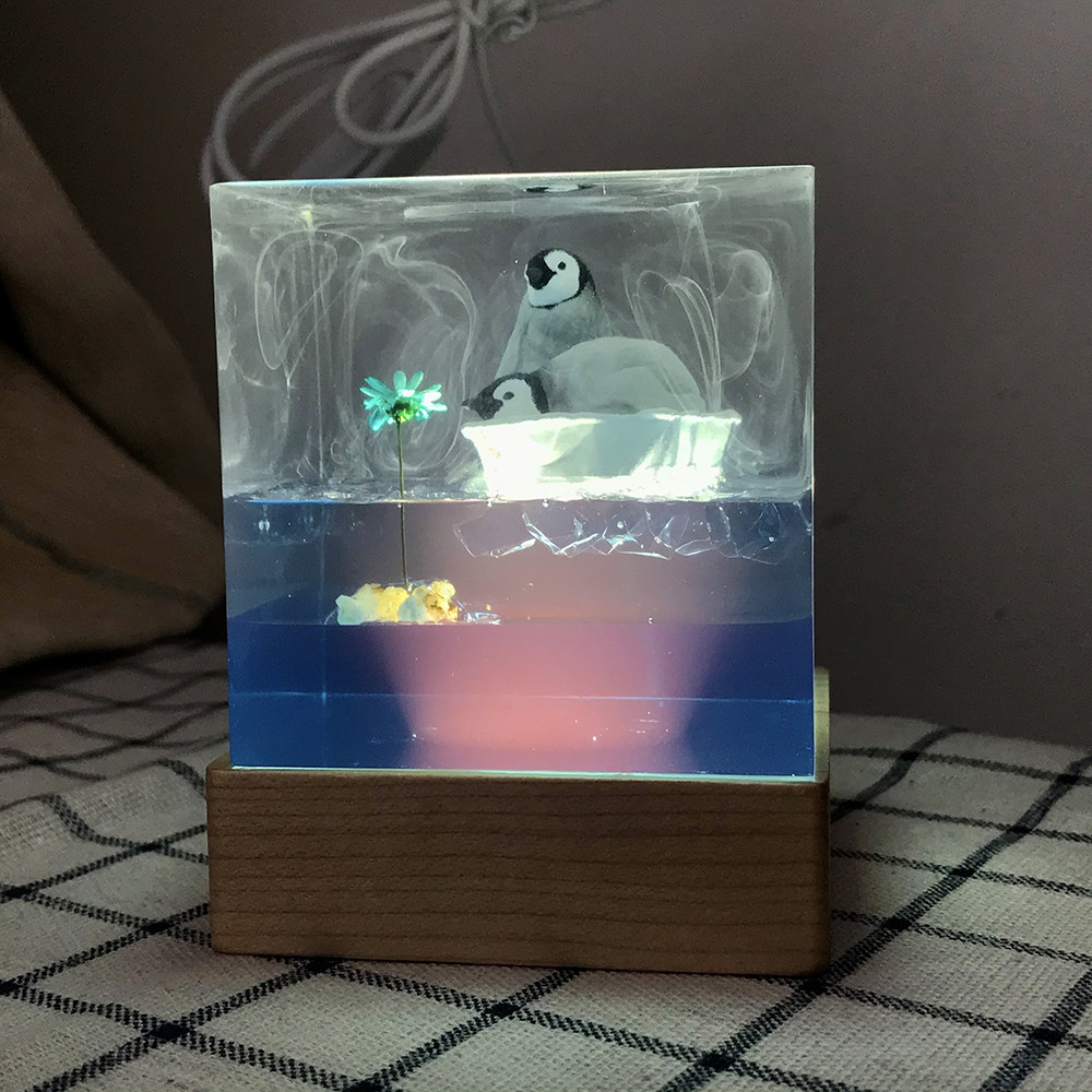 海洋生物滴胶成品工艺品小企鹅文创产品树脂玩具玩具车创意礼品