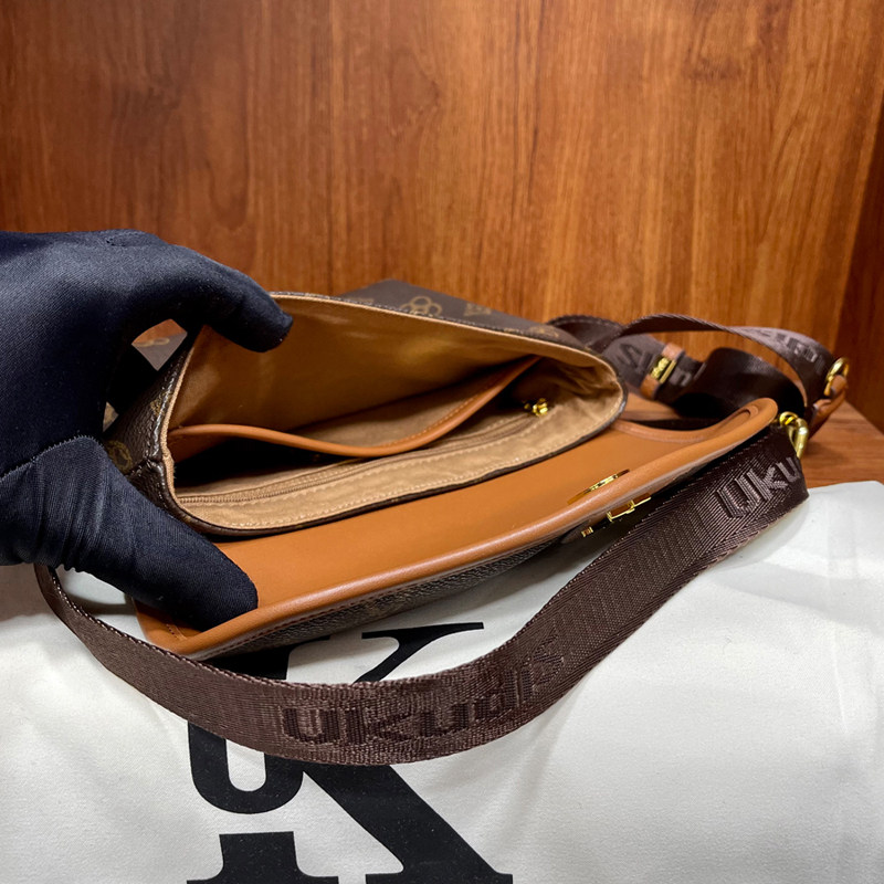 路易希奴尔官方正品时尚老花休闲包百搭信封封包复古通用款女包