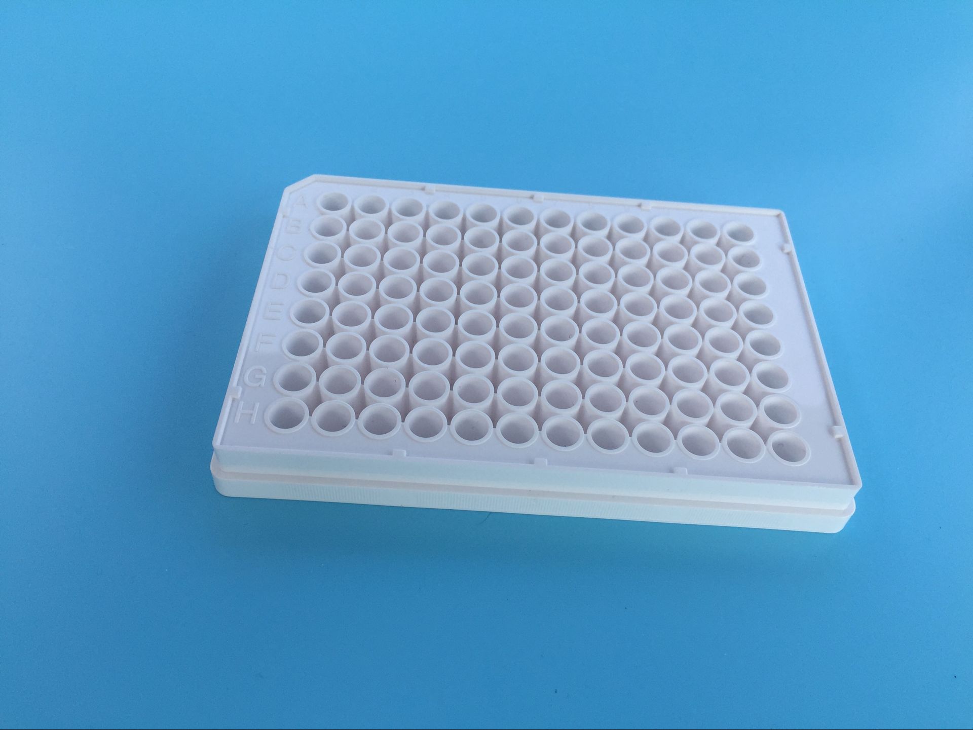 全白色酶标板96孔板细胞培养板tc处理灭菌可层叠放置实验耗材推荐