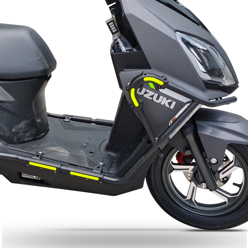 适用于轻骑铃木uy125保险杠uy125t前后保护防摔踏板车摩托车保险杠