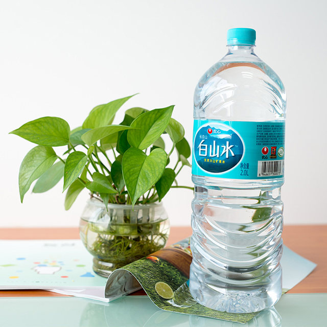 Agricultural heart Bai Mountain water natural drinking pure mineral water 2L * 6 bottles * 2 box bubble tea cooking export Korea Agricultural heart Bai Mountain water natural drinking pure mineral water 2L * 6 bottles * 2 box bubble tea cooking export Korea