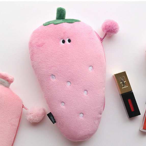 韩国文具pinkfoot可爱卡通毛绒笔袋草莓化妆笔刷笔袋