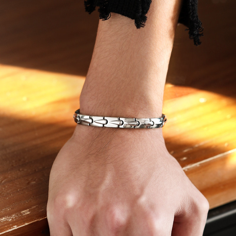 韩版钛钢男男士简约手链潮手饰品男生个性小清新手链