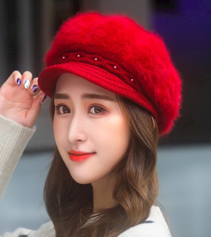 脸大适合什么帽子甜美红色贝雷帽女带帽檐冬季防风帽坐月子针织帽