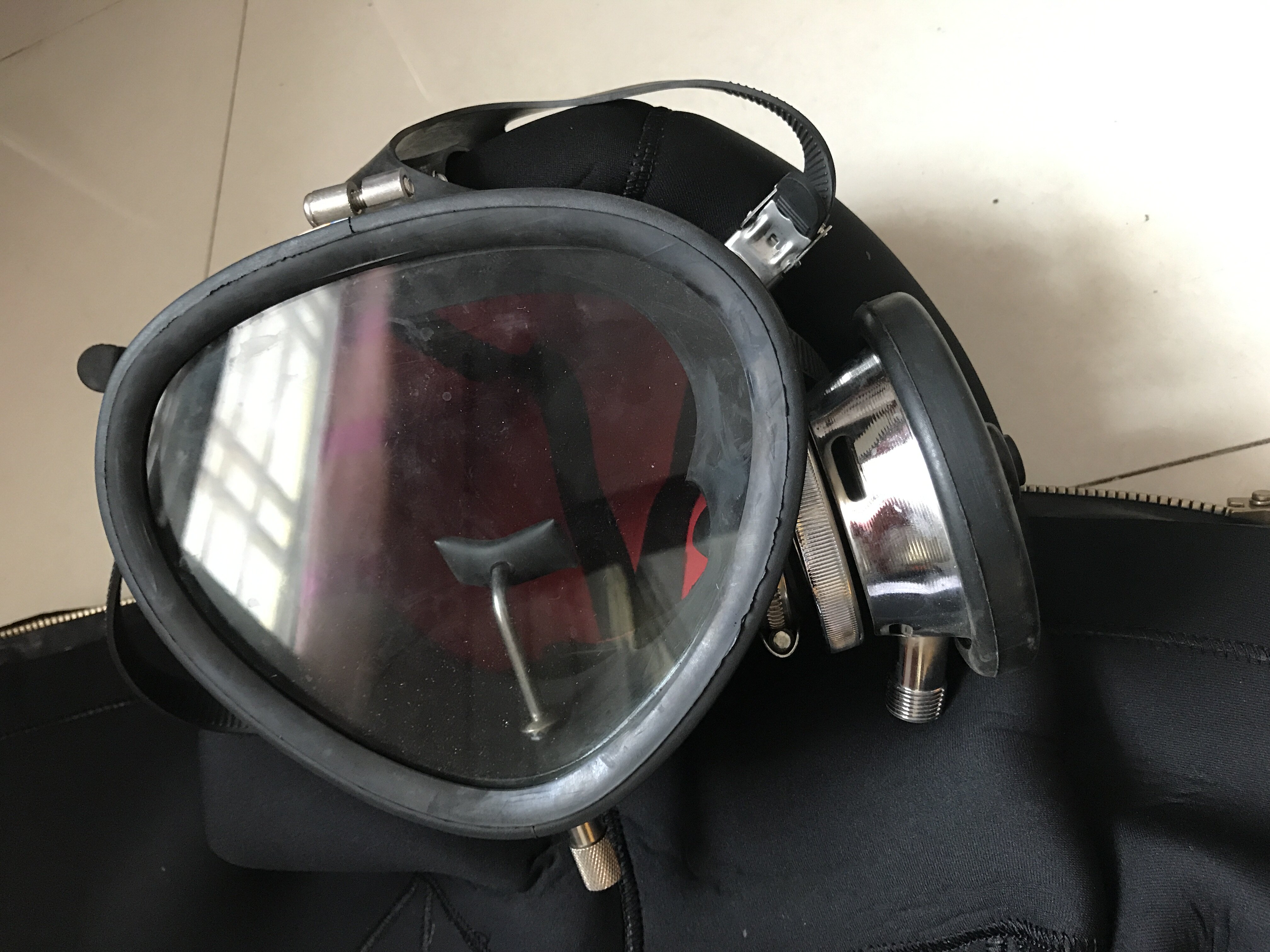连体密封潜水衣全干式潜水服装备水下打捞作业其他