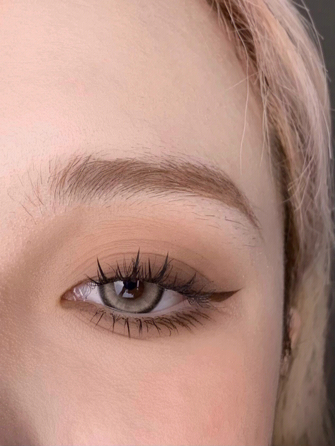 高级自带带去肿感烟熏裸棕眼outofoffice液体眼影哑光眼影