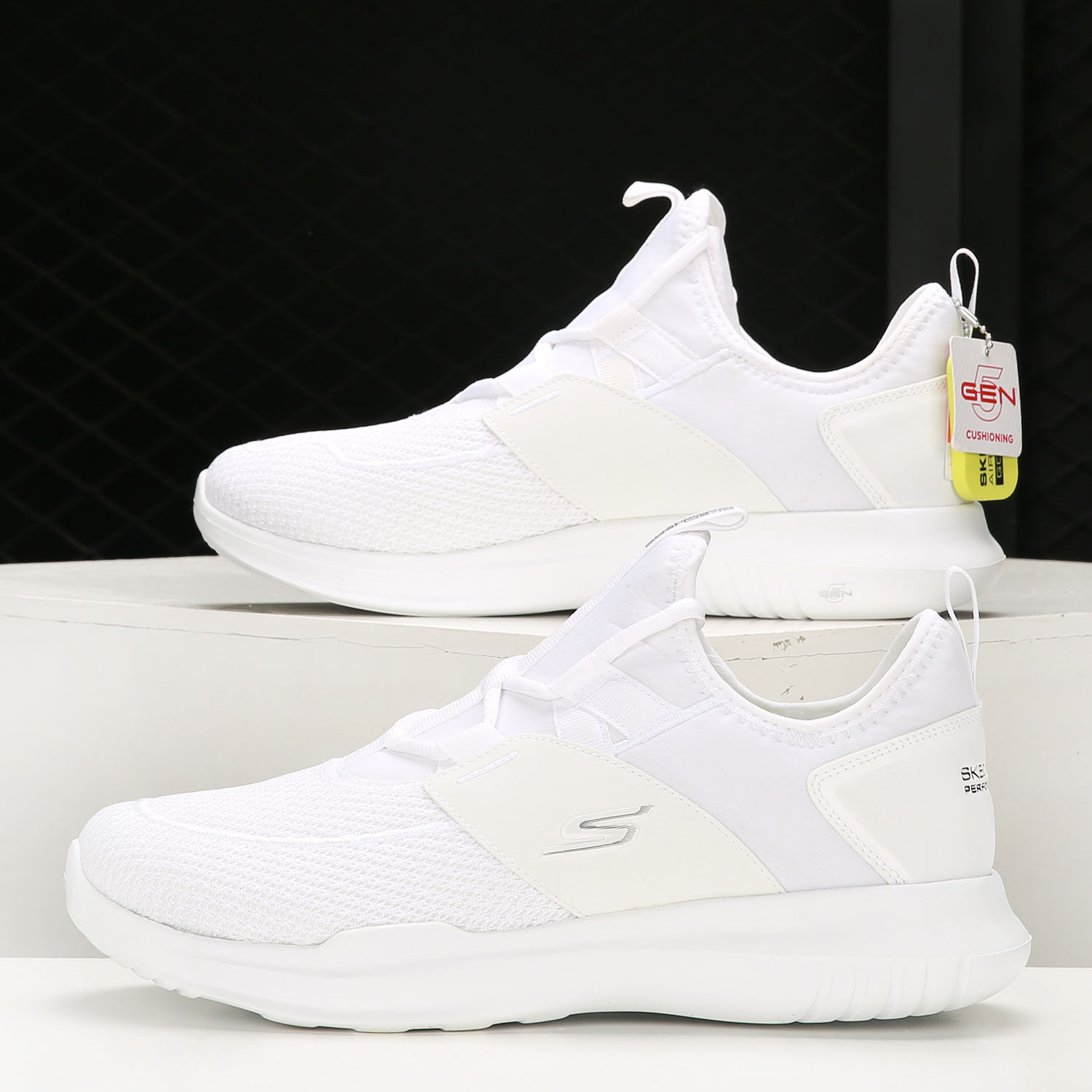 skechers斯凯奇正品2021年新款男子夏季go系列运动运动休闲鞋