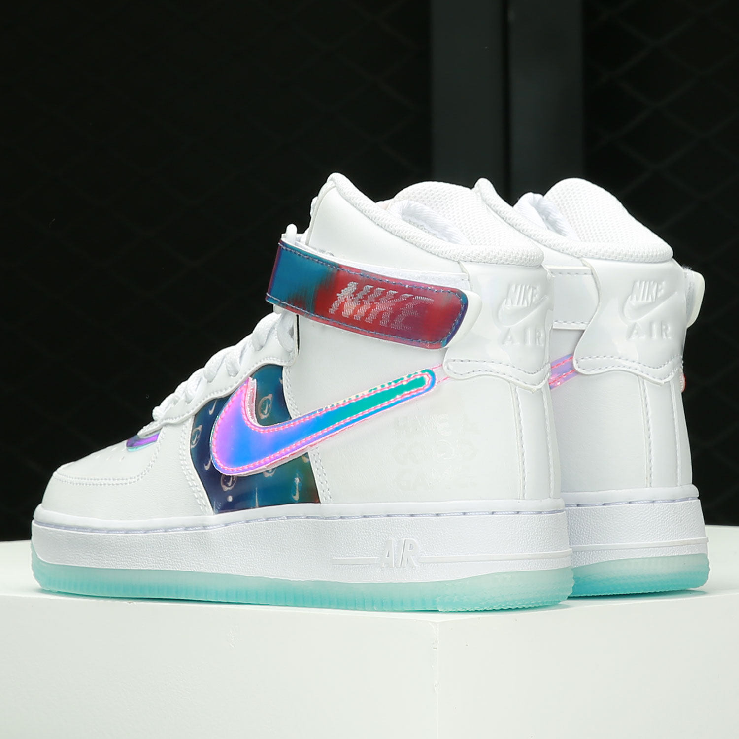nike耐克正品airforce1af1白镭射电玩像素女子空军板鞋dc2111