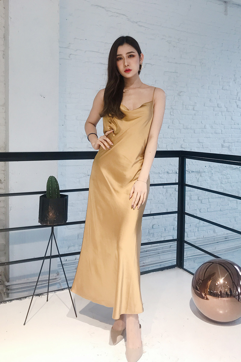 meocollective2020早秋新款法式荡领香槟色吊带连衣裙连衣裙