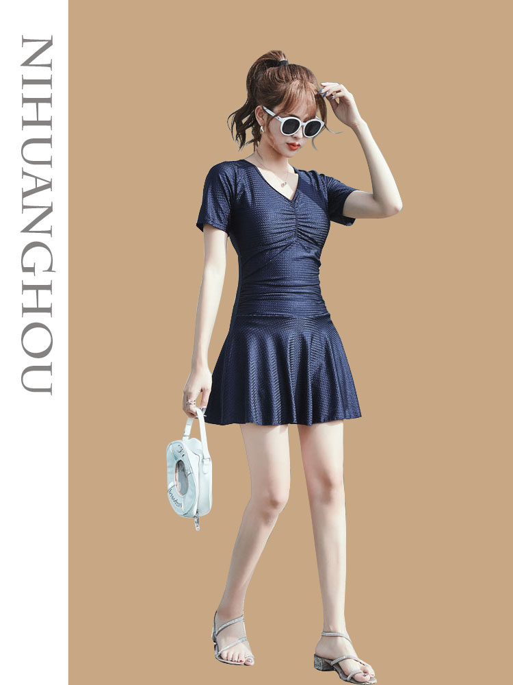 全身连体裙式泳衣加大黑色平角遮肚显瘦学生运动连体泳衣