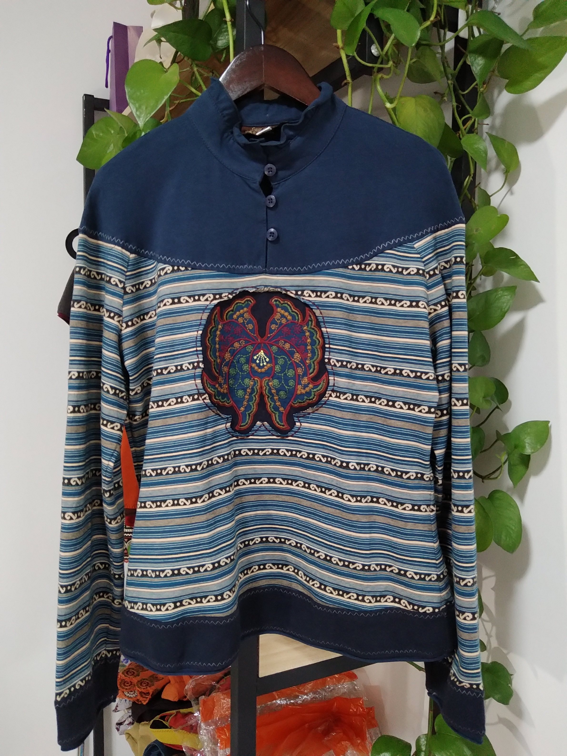 桑迪女装经典刺绣拼接民族风针织衫长袖衬衫中老年秋装