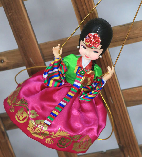 韩国原装进口韩服娃娃工艺摆设荡秋千花童单偶heww1177朝鲜族