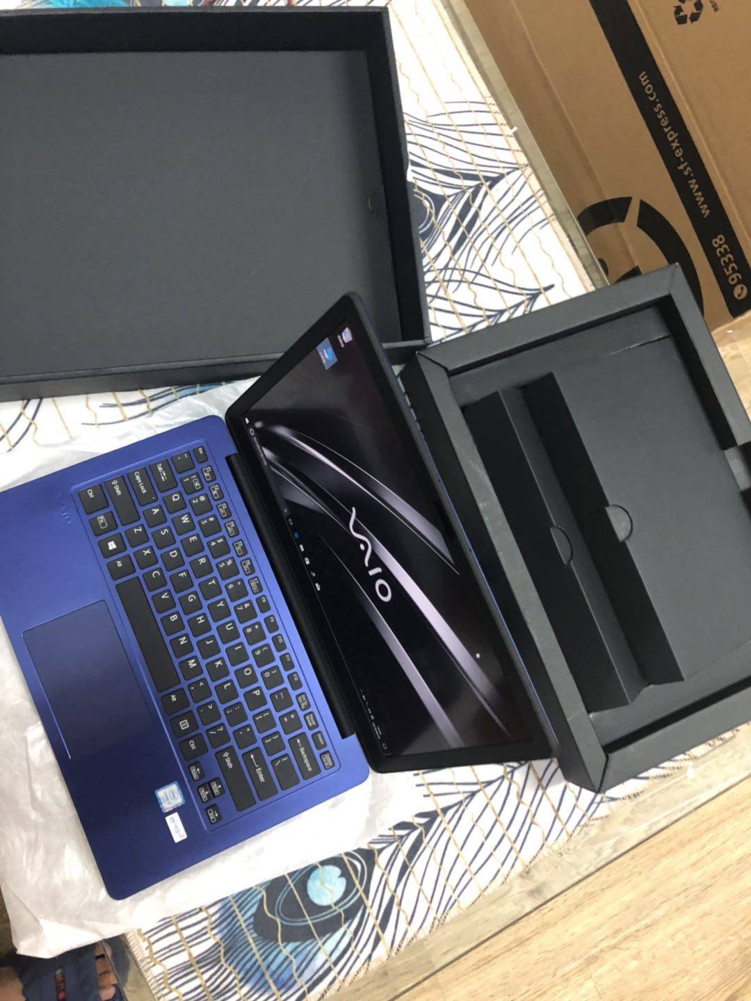 三星500r5m 轻薄便携学生手提笔记本电脑 设计师游戏办公16g/32g大