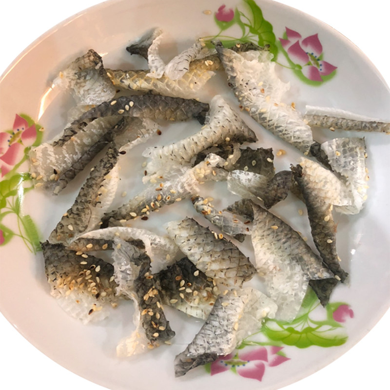 新鲜鲮鱼皮土鲮鱼皮半成品顺德鲮鱼皮未水发爽脆凉拌鱼皮商用酒店