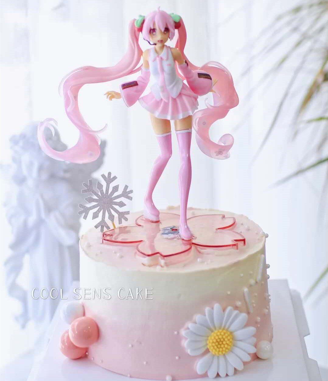 摆件天使立华装饰初音未来银发发水冰月蛋糕二次元节日装扮用品
