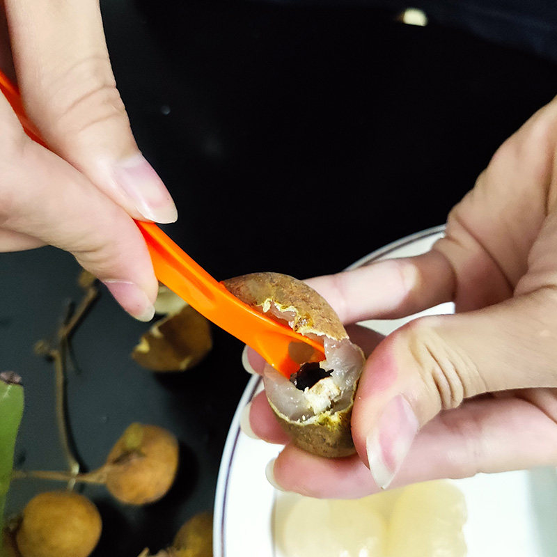 龙眼实用桂圆去核神器奇异果剥皮家用工具取心水果分割器