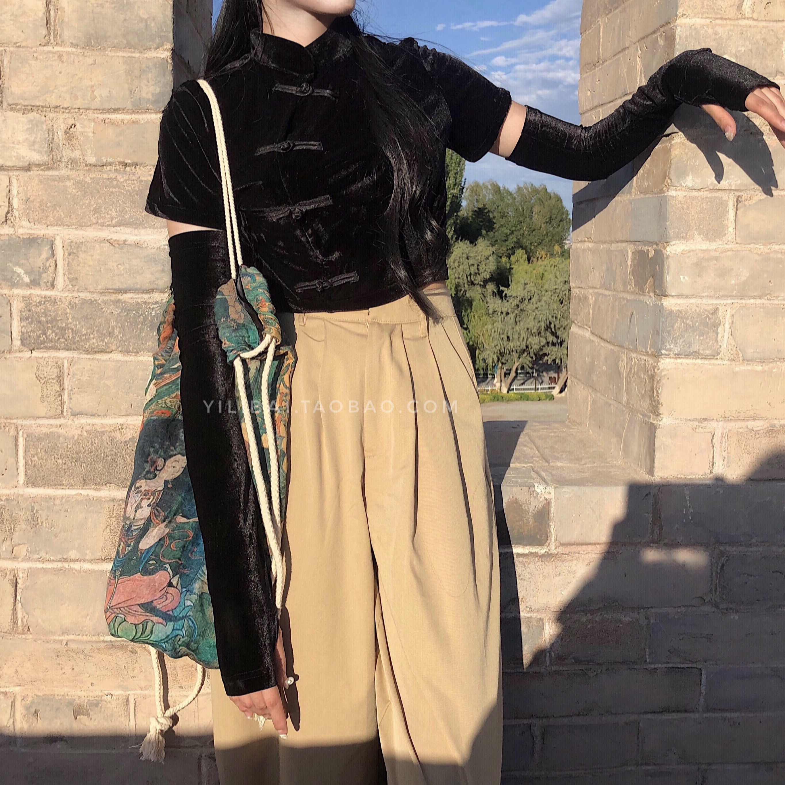 原创设计文艺复古盘扣丝绒短款改良旗袍修身两穿打底短袖唐装上衣