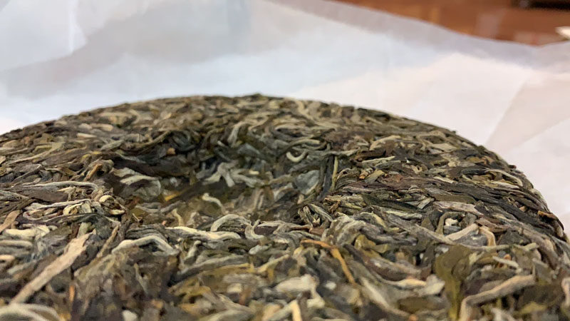 挑漏2020年老曼峨头春挑棵古树甜茶200克一片仅双普洱