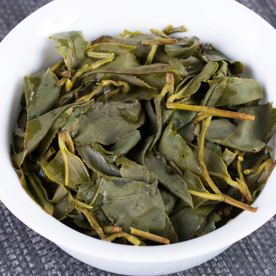 台湾正宗高山乌龙茶梨山茶台湾进口 特级高冷茶礼盒罐装300克