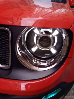 jeep自由侠大灯改透镜套件高配内胆套件大灯升级日行灯双色带转向