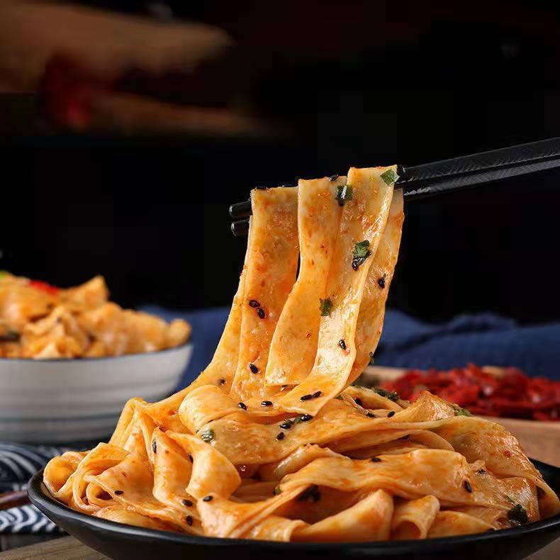 煜锭麻酱面皮123g20袋面宽泡面方便面凉皮速食冲泡方便面