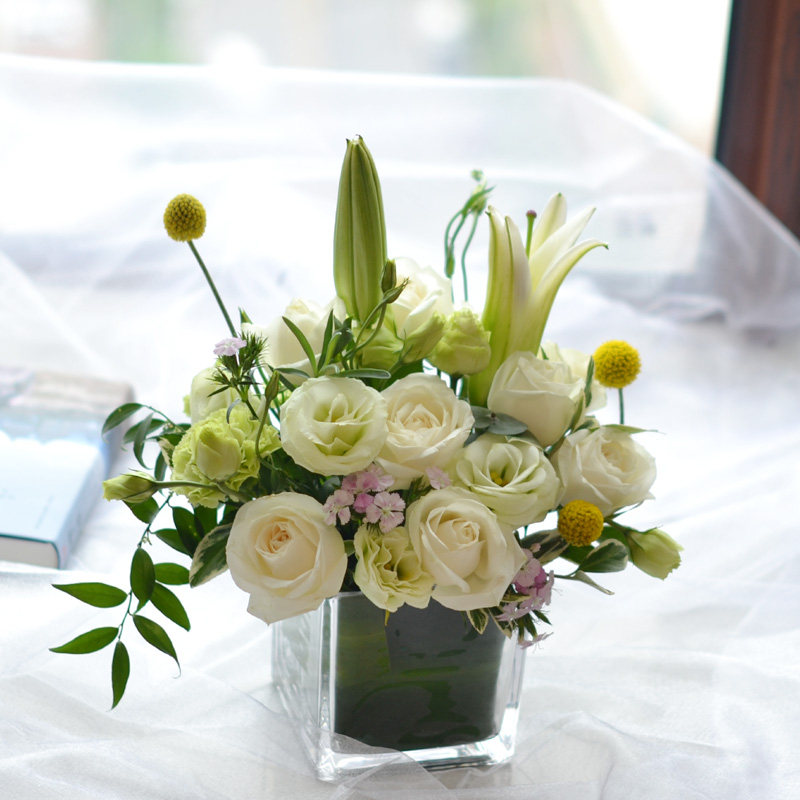 办公室会议家庭桌台瓶插花鲜花速递同城深圳广州长沙成都上海送花