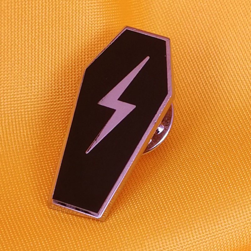 定做金属锌合金珐琅烤漆胸章闪电个性徽章标牌个性徽章