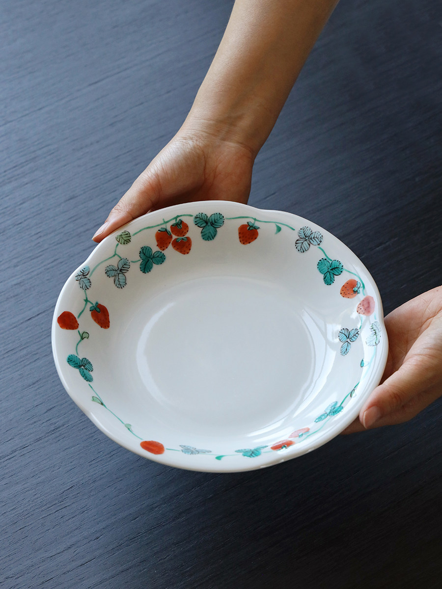 日本进口九谷烧手绘陶瓷餐具盘子日式可爱草莓盘